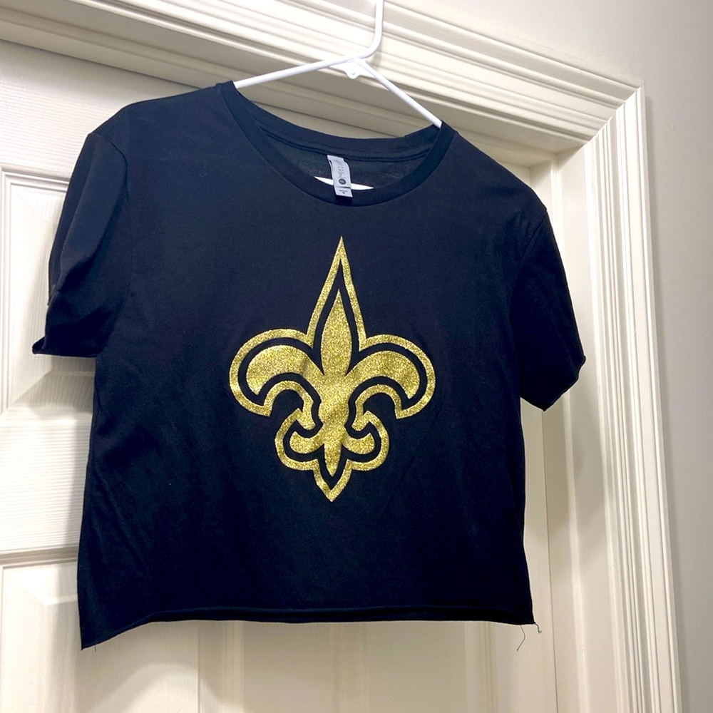 Next level apparel saints crop tee